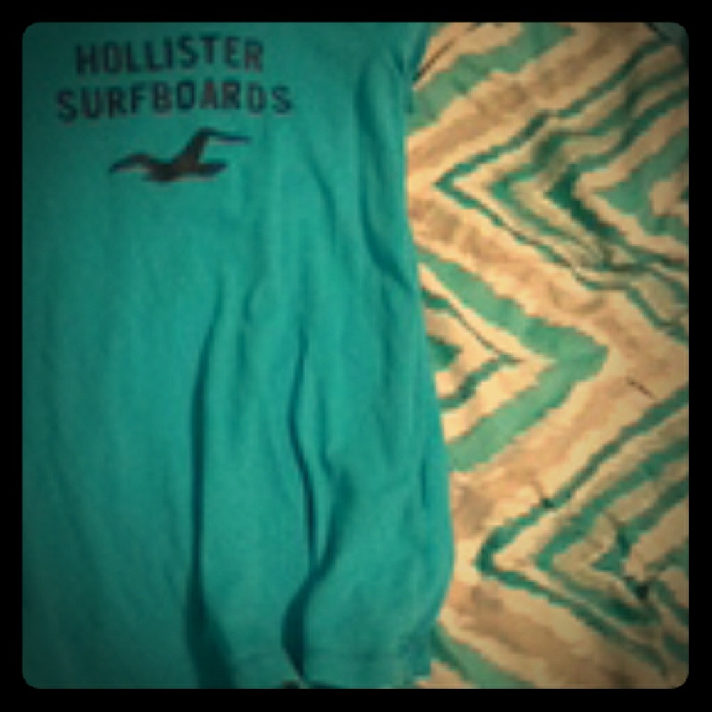 Hollister blue tee